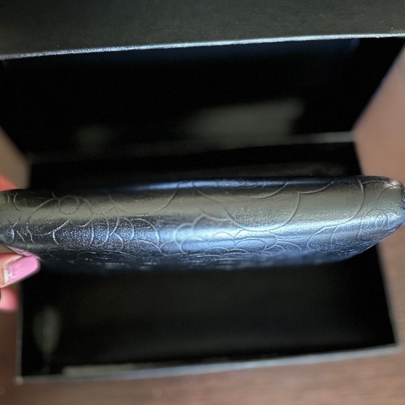 Authentic Chanel CC Camilla Lambskin Zipped Wallet - Picture 6 of 6